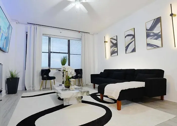 Luxury Skyrise Condo Downtown Jax