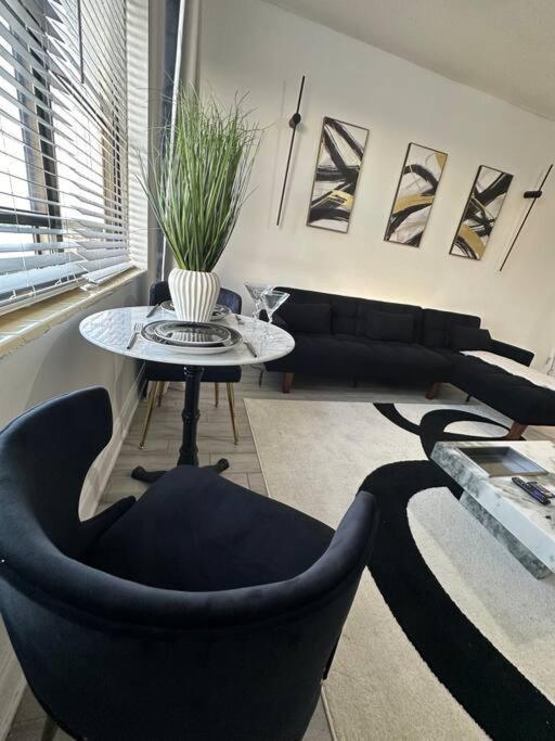 Luxury Skyrise Downtown Jax Apartment Jacksonville